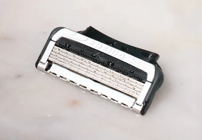 GILLETTE INTIMATE RAZOR BLADES