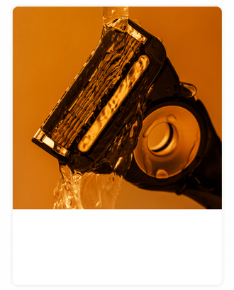 Close-up of GilletteLabs Heated Razor blades | Gillette UK