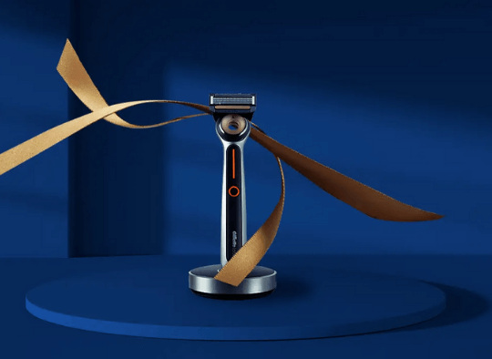 Gillette Labs Heated Razor with Gift Wrap | Gillette Labs UK